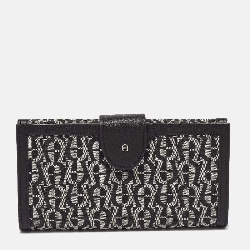 wallets with zipper closure-Aigner Black/white Signature Canvas And Leather Continental Wallet