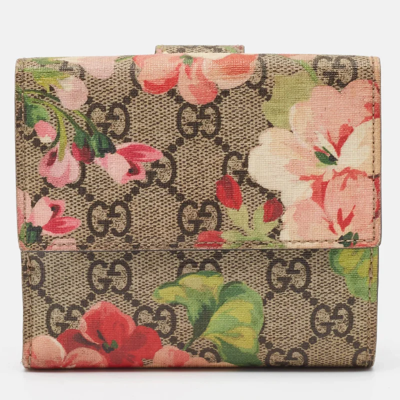 keychains with practical features-Gucci Pink/beige Gg Supreme Blooms Canvas French Flap Wallet