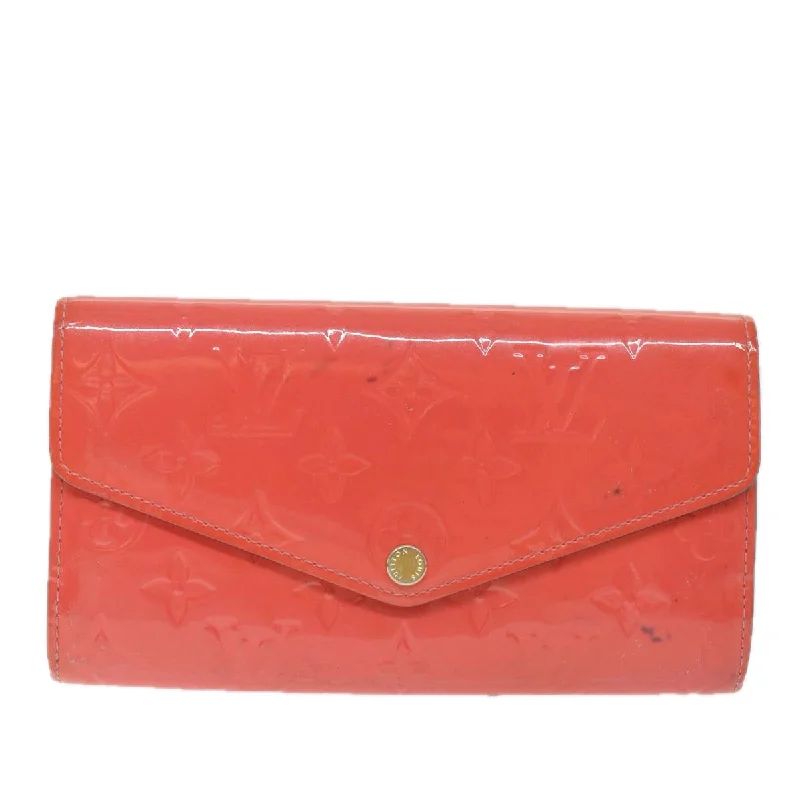 wallets with modern finish-Louis Vuitton Portefeuille Sarah  Patent Leather Wallet  (Pre-Owned)