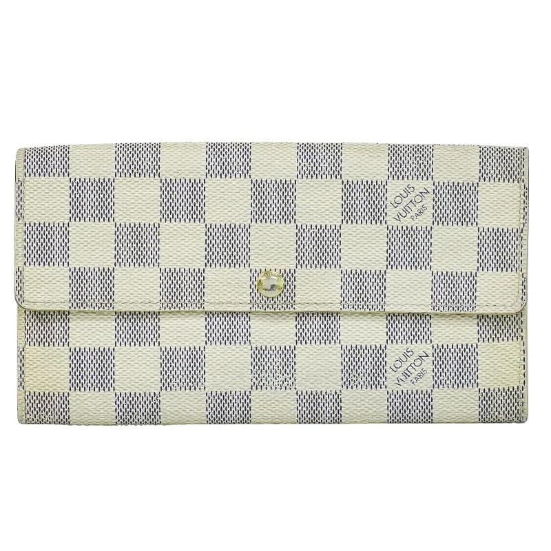 wallets for casual style-Louis Vuitton Sarah  Canvas Wallet  (Pre-Owned)