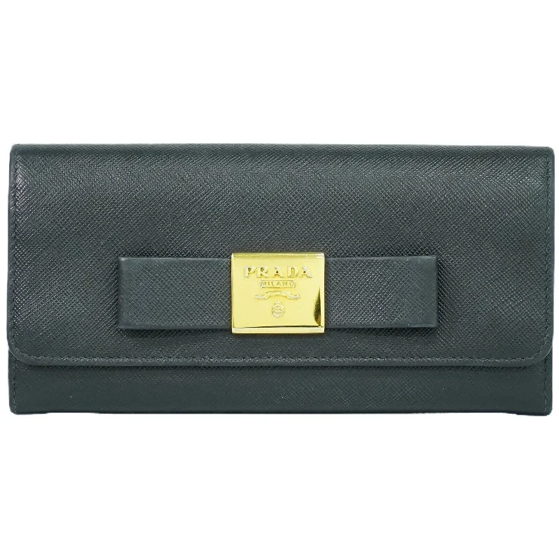 keychains with durable style-Prada Saffiano  Leather Wallet  (Pre-Owned)