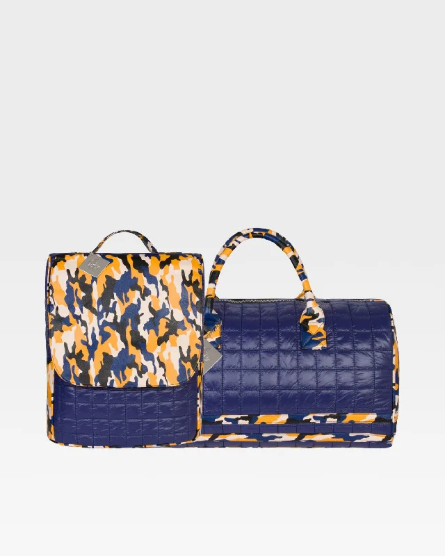 Duffel Bag with geometric print-Pop Tart Travel Set in Royal Blue